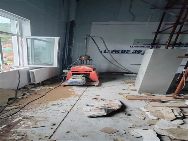 老街街道地基基础下沉墙体裂缝加固注浆顶升施工