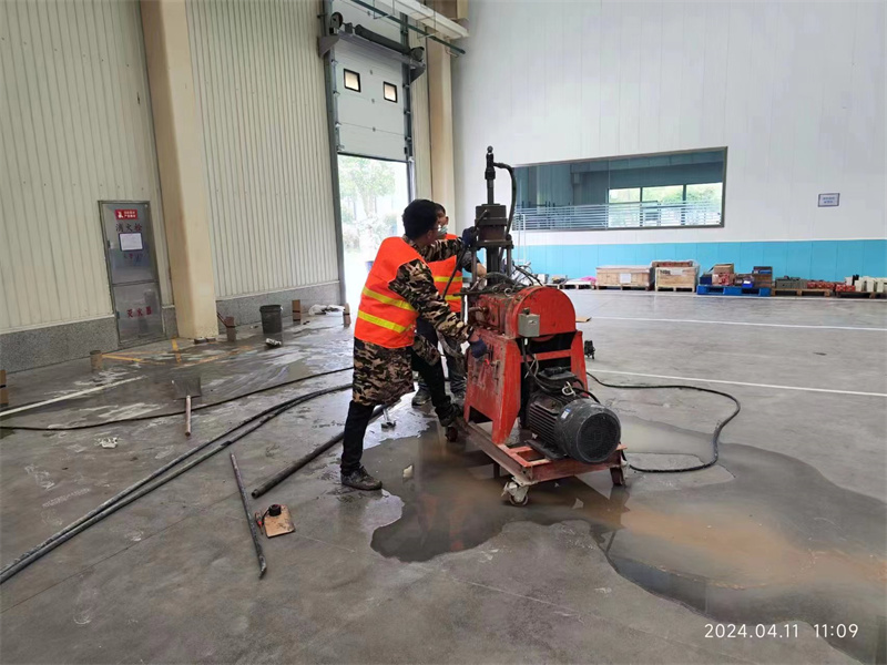 老街街道厂房地面下沉塌陷注浆加固施工